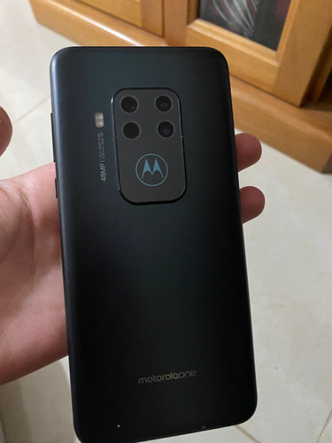 Celular Motorola One Zoom