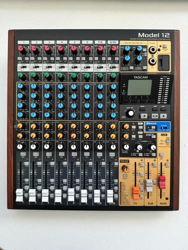 Mesa De Som Mixer Gravador Interface Tascam Model 12 