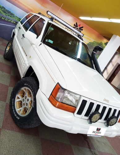 Jeep Grand Cherokee Limited V8