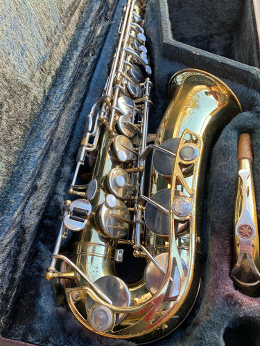 Saxofone Alto Yamaha Yas21
