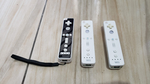 Lote Com 3 Controles Remotes Do Wii Com Defeito. A1