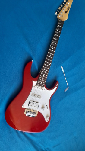 Guitarra Ibanez Roja (amplificador, Funda, Correa, Extra)