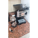 Cafetera Oster Expreso + Molinillo Cafe