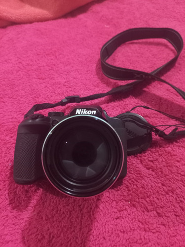 Camara Nikon Coolpix B700