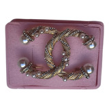 Broche Cc Con Cristales Y Perlas