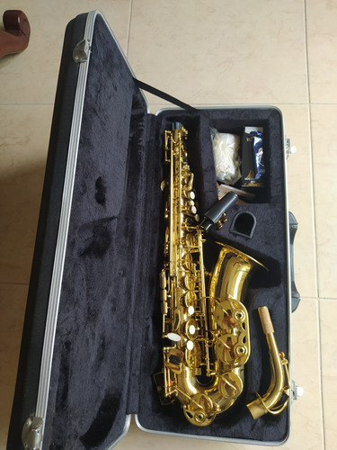 Saxofón 