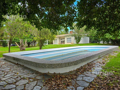 Venta Casa Con Pileta Y Quincho En Pueblo Esther - Imagen 2
