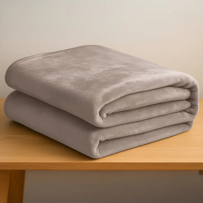 Cobija Suave Tipo Manta Polar Flannel Ligera Y Calientita Color Beige