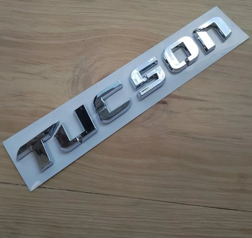 Emblema Letras Tucson Hyundai Foto 2