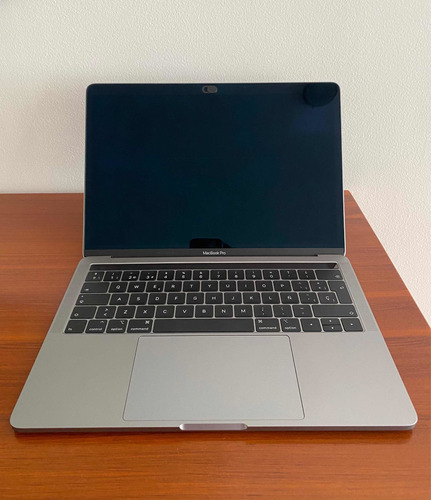 Macbook Pro (2018) 13.3 , Intel Core I5 8gb Ram 256gb