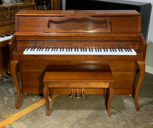 Piano Yamaha (203)