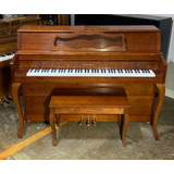 Piano Yamaha (203)