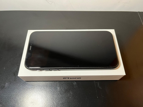 Apple iPhone 11 (64 Gb) - Negro. Salud De Batería 85%