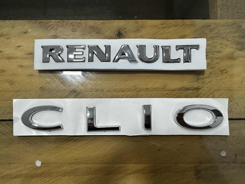 Emblema Letra Renault Clio Baul Juego Foto 2