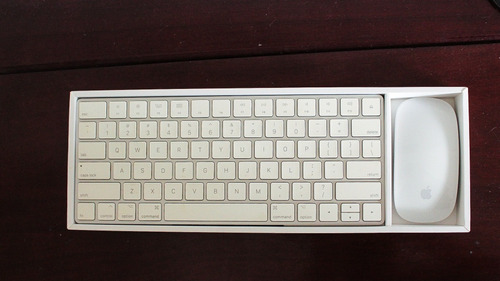 Apple Magic Keyboard + Magic Mouse 2