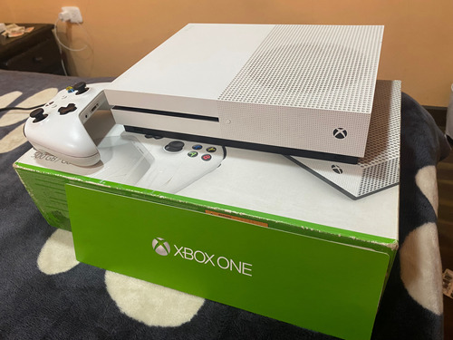 Microsoft Xbox One S 500gb Standard Color  Blanco