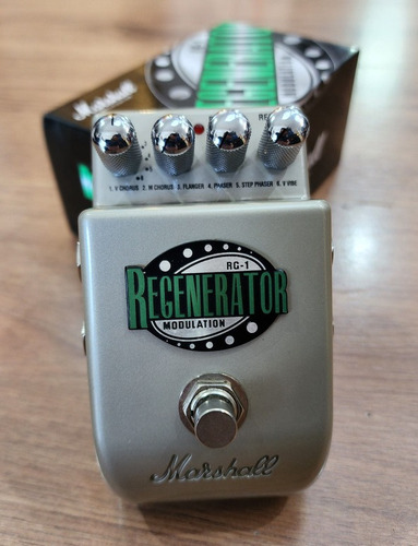 Pedal De Modulação Marshall Regenerator Com 5 Efeitos