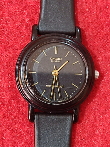 Reloj Casio Dama Mod. Lq139 Caratula Negra.