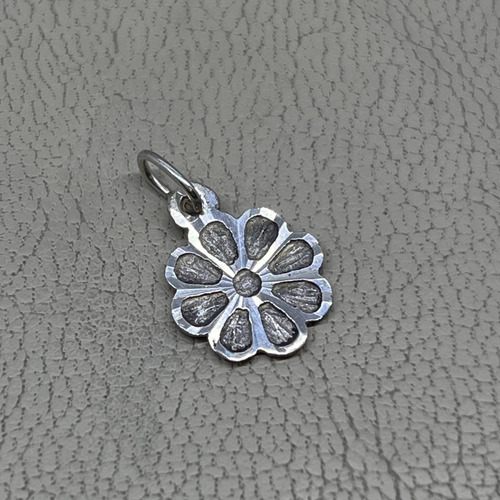 Dije Margarita Facetada En Plata 925 P.rn