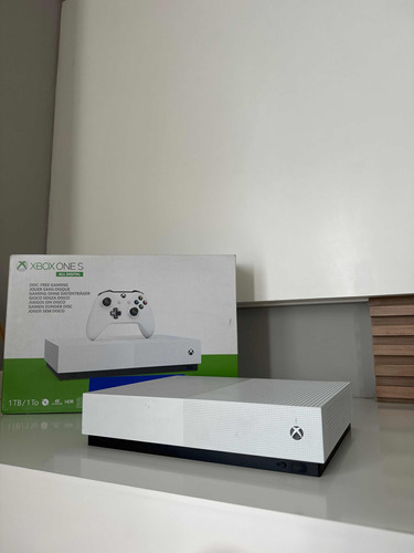 Xbox One S Branco