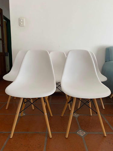 Sillas Eames Blancas X5