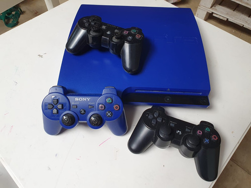 Playstation 3 Azul + 3 Joystick + Cable Cargador + Hen