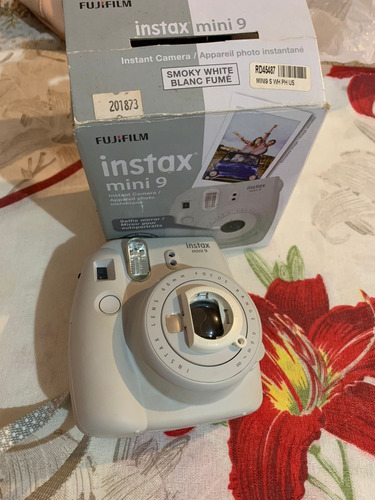 Camara Instax Mini 9 Blanco 