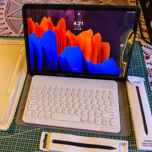 Tablet Samsung Galaxy Tab S7plus + Teclado + Accesorios