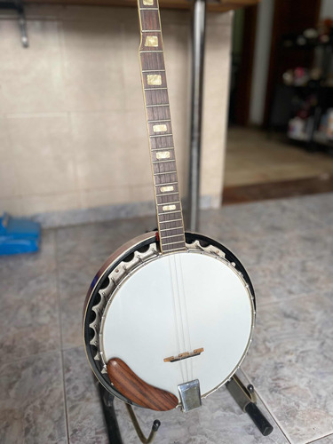 Banjo Lark Koreano