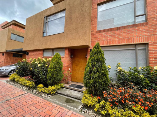 Casa En Venta En Bogotá Camino De Arrayanes. Cod 13510