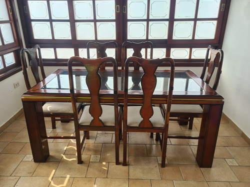 Conjunto Mesa 6 Lugares Com Tampo De Vidro E Cadeiras