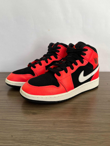 Nike Air Jordan 1 Mid Gs Infrared 23