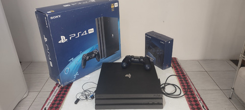 Sony Playstation 4 Pro Cuh-72 1tb Standard Cor  Preto Onyx