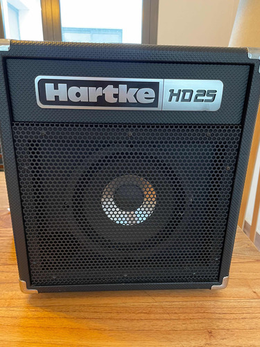 Hartke Hd25 Amplificador Combo Para Bajo 25 Watts