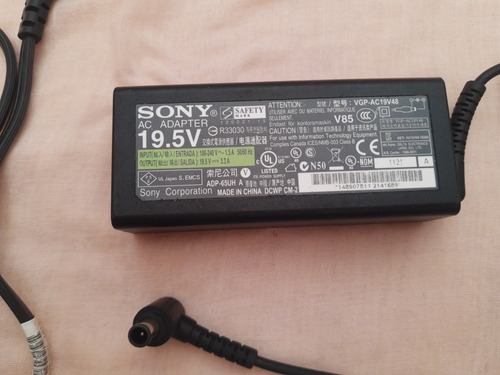 Cargador Para Lap Sony Vaio De 19.5v 3.3a Mod Vgp-ac19v48 