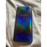 Samsung A50 Con Detalles