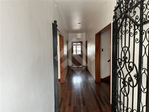 Casa En Arriendo De 5 Dorm. Y 3 Baños En Viña Del Mar