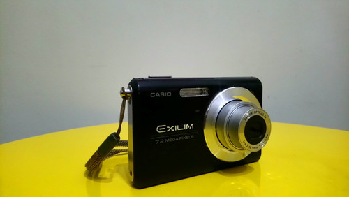 Câmera Casio Exilim Ex Z75