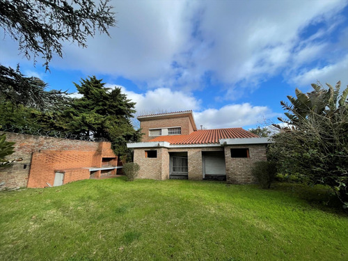 Venta Casa A Reciclar Carrasco 1814m2 Terreno