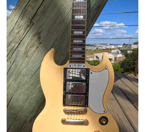 Guitarra EpiPhone Sg G400 Custom