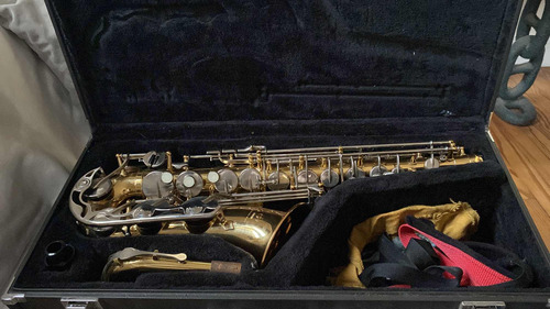 Saxofón Alto Yamaha Yas-26 Usado Como Nuevo