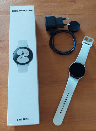 Galaxy Watch4 Bt 40mm - Prata/branco