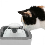 Fuente De Agua Para Mascotas Drinker Pet, 2,5 L, Para Gatos Blancos