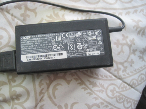 Cargador Acer Original A11-065n1a 19v-3.42a 65w 