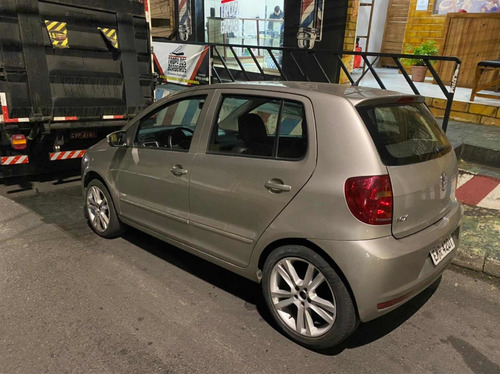 VOLKSWAGEN FOX 2011 1.0 VHT TREND TOTAL FLEX 5P