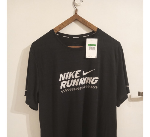 Remera Running Nike