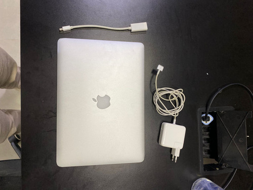 Macbook Air A1466 Emc 2925 Rated 14.85v 4gb + Adaptador Hdmi