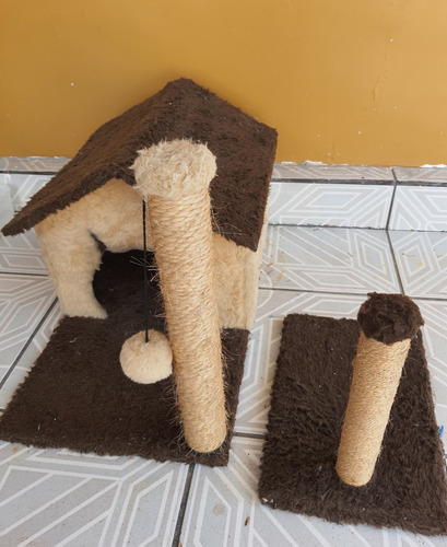 Casinha Para Gatos + Arranhador