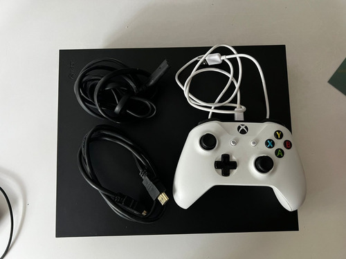 Xbox One X 1tb Standard Color  Negro