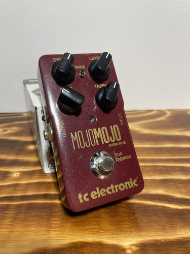 Tc Electronic Mojomojo Pedal Overdrive Guitarra Color Marrón